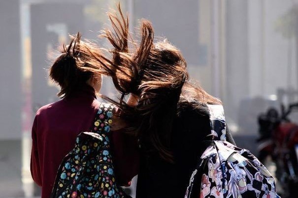 Alerta meteorológico por vientos intensos en altura Alerta meteorológico por vientos intensos en altura