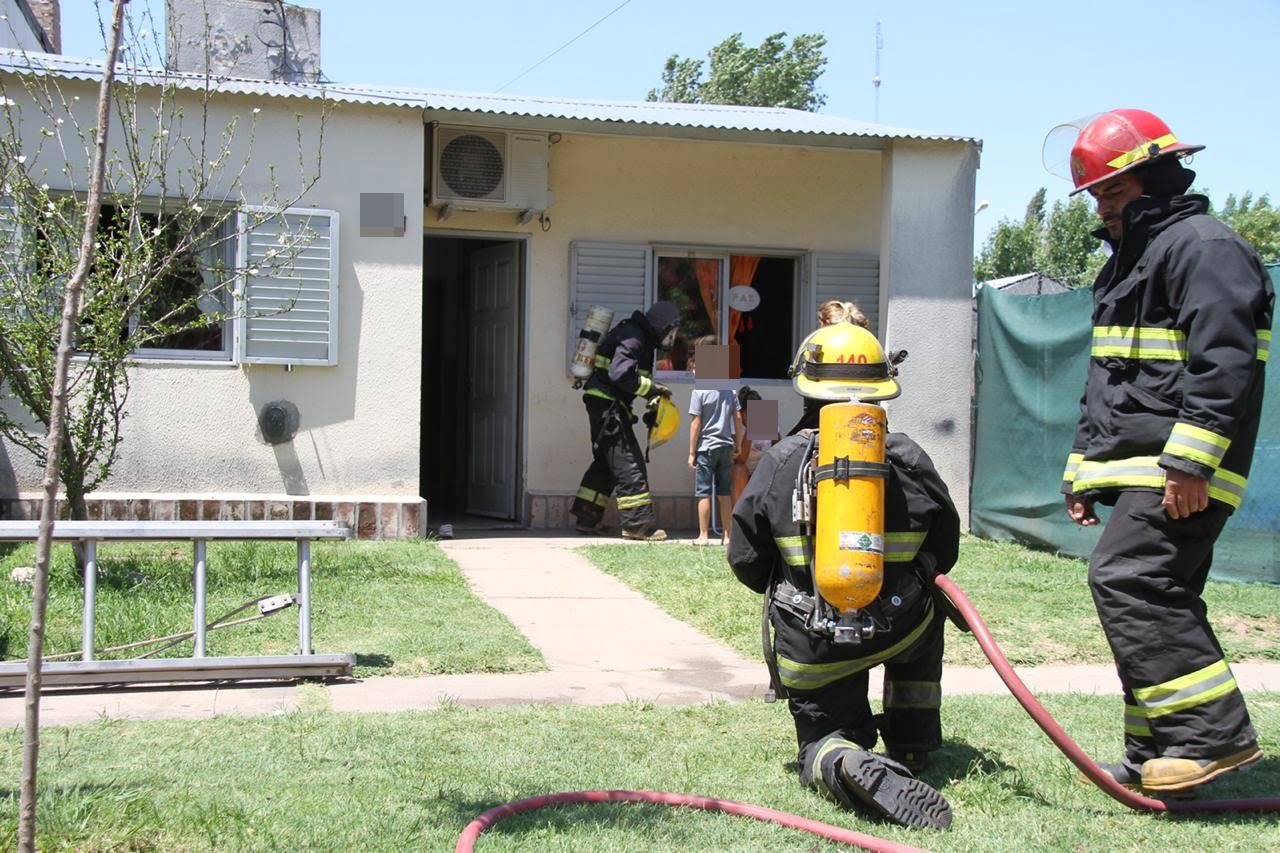 Principio De Incendio En Vivienda 1299