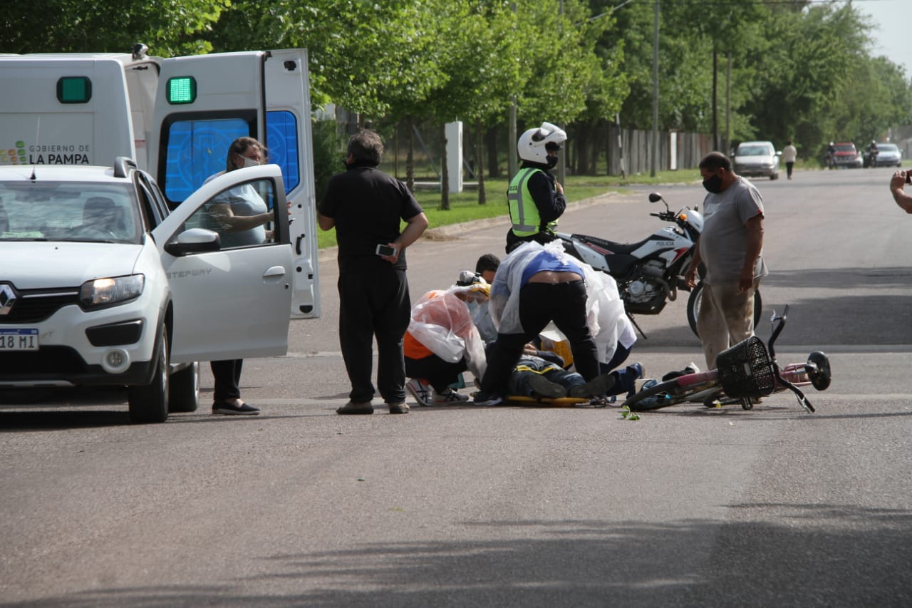 Un Ciclista Fue Atropellado Por Un Vehículo Y Lo Trasladaron Al ...