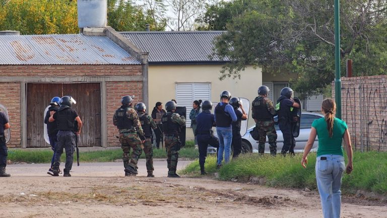 Video Tensi N En Barrio Rucci Con Disparos Y Piedras Infopico