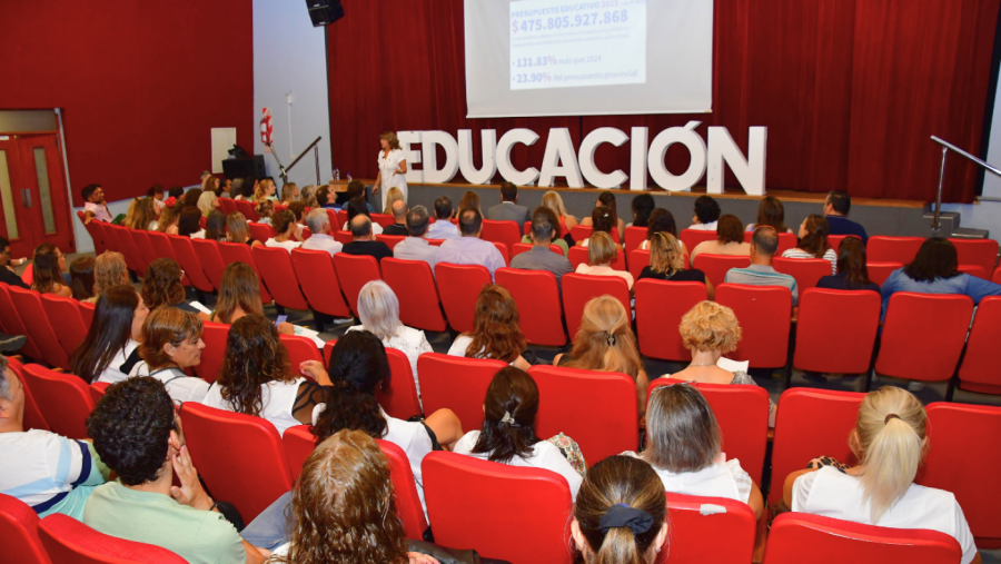 Inversiones, evaluaciones y tecnología: La Pampa se prepara para un nuevo ciclo escolar